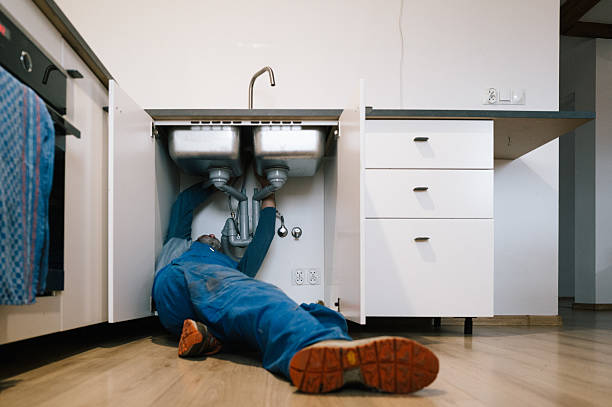 Professional Leak Detection technician working in North Smithfield, RI